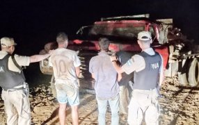 Prefectura Naval Argentina incautó un cargamento de soja ilegal en Misiones, fue en dos operativos realizados en la zona fronteriza