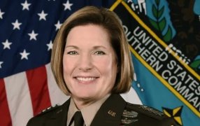 Visita oficial: Llegó a la Argentina la Jefa del Comando Sur de Estados Unidos