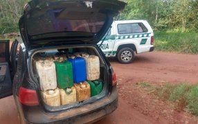 Misiones: Gendarmería Nacional secuestró 500 litros de nafta que era transportada en bidones