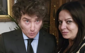 El Presidente Javier Milei volvió a defender a la Ministra de Capital Humano, Sandra Pettovello en medio del escándalo por los alimentos sin repartir y habló de ataques “miserables”