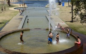 Fuertes lluvias en el norte bonaerense: La ola de calor afecta a todo el país y hay alerta roja en el AMBA y diez provincias