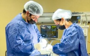 Posadas: Aumentan las cirugías de mediana complejidad en el Hospital Dr. René Favaloro de Villa Cabello donde también operan médicos del Hospital Dr. Ramón Madariaga