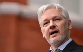 Julian Assange quedó en libertad tras acordar con la Justicia y podrá regresar a su hogar en Australia