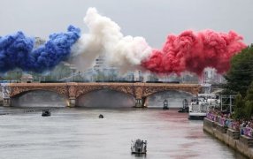 Este viernes fue la ceremonia de inauguración de los Juegos Olímpicos de París 2024, con el tradicional desfile de los atletas en barcos por el Sena