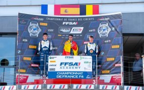 Victoria de Pol López en la primera carrera de la F4 francesa