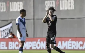 Liga Profesional de Fútbol: Quién es Spreen, el streamer de Deportivo Riestra que debutó contra Vélez Sarsfield