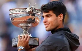 Tenis: Carlos Alcaraz venció en cinco sets a Alexander Zverev y conquistó el Roland Garros 2024