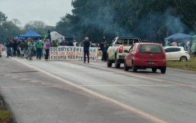 Misiones: Corte total por protesta docente sobre la Ruta Nacional Nº 14 en la localidad de San Vicente