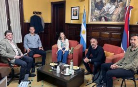 “Productiva reunión con la Cámara de Comercio e Industria de Posadas, que acercó sus propuestas en la búsqueda de soluciones para el sector”, dijo el Ministro Adolfo Safrán