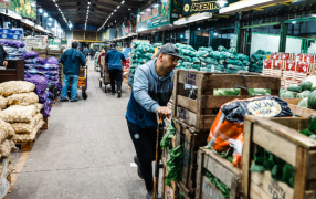 Los precios mayoristas subieron un 1,2%, el menor aumento de los últimos 53 meses