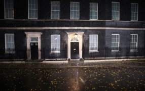 En medio de la crisis política, comienzan las primarias para elegir al nuevo Jefe del Gobierno británico