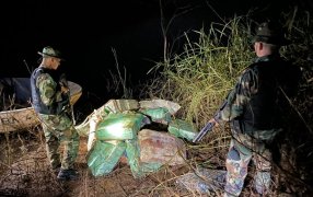 Prefectura Naval secuestró un cargamento de marihuana en Misiones, fue localizado durante un patrullaje nocturno en la costa del Río Paraná