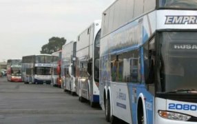 Publicado en el Boletín Oficial: Gobierno Nacional desregula el transporte de larga distancia, reduce exigencias sobre seguros de pasajeros
