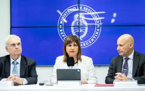 la Ministra Patricia Bullrich anunció el Reglamento General para el Empleo de las Armas por parte de los miembros de las Fuerzas Federales de Seguridad