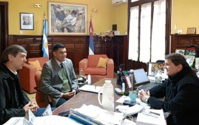 El Ministro Adolfo Safrán mantuvo una reunión con el Presidente de la HCD de la localidad de Campo Viera, para intercambiar opiniones sobre la confección de la Carta Orgánica Municipal