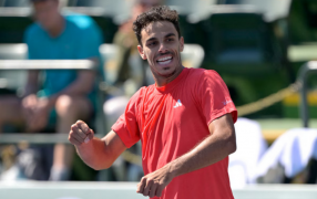 Tenis: El argentino Francisco Cerúndolo dio el batacazo, eliminó al número diez del mundo y pasó a cuartos de Indian Wells