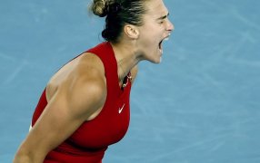 Tenis: La bielorrusa Aryna Sabalenka barrió a Coco Gauff, se metió en la final y mantiene su racha perfecta en el Australian Open