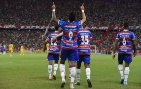 Copa Sudamericana: Fortaleza le ganó 4 a 2 a Boca Juniors en Brasil y se escapa en una cima