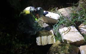 Gendarmes hallan acopio de casi doscientos kilos de marihuana: Los bultos que contenían el estupefaciente se encontraban en un sendero que conducía al Límite Internacional Fronterizo