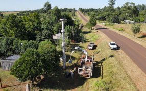 Misiones: Familias de Picada 53 en el Municipio de Itacaruaré se benefician con importantes mejoras eléctricas