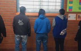 Pese a ser buscado por robo, quiso cumplir con su deber cívico, fueron cuatro los detenidos por la Policía de Misiones
