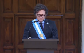 Recibió la ovación de los presentes en Córdoba: Entre cantos de apoyo a la Ley Bases, el Presidente Javier Milei anunció la creación del Consejo de Mayo y prometió bajar impuestos