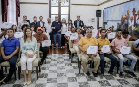 Misiones: Entregaron certificados a trabajadores oleros que finalizaron un curso de reconversión laboral en soldadura