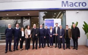 Misiones: El Ministro Adolfo Safrán acompañó el Gobernador Hugo Passalacqua en la inauguración de las nuevas oficinas de la sucursal de Banco Macro en la localidad de 25 de Mayo