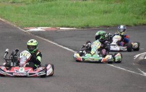 El piloto apostoleño Uriel Husulak, “feliz porque el karting demostró ser competitivo en una categoría nueva”