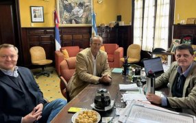 El Ministro Adolfo Safrán mantuvo una reunión con Jerónimo Lagier, Vicepresidente de Piporé y Matías Olivero Vila, Presidente de la Fundación Lógica, e intercambio ideas sobre la Adhesión a la Ley de Transparencia Fiscal