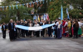 Apóstoles: Color, emoción y patriotismo en el acto del 25 de Mayo