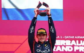 Fórmula 1: Max Verstappen con el Red Bull ganó el Gran Premio de Azerbaiyán de punta a punta, George Russell con Mercedes y Carlos Sainz con el Williams completaron el podio en el callejero de Bakú