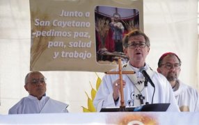 Monseñor García Cuerva en San Cayetano: "Más pedigüeños que nunca de paz, pan, trabajo y salud"