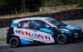 Turismo Pista: Luciano Viana fue el mejor misionero entre los titulares en el Autódromo Oscar y Juan Gálvez