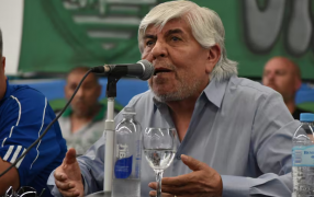 Moyano cedió y el Gobierno avanza con la homologación de la paritaria del sindicato de Camioneros