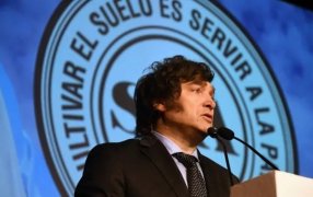 Ante el campo, Milei prometió "unificación cambiaria" y "eliminación total de las retenciones"