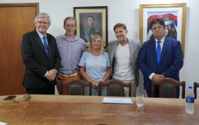 La Municipalidad de la ciudad de Apóstoles y el Instituto Escuela de Formación Profesional firmaron un convenio marco de cooperación y colaboración institucional para impulsar el desarrollo regional