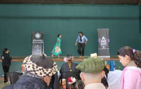El camino a la Tercera Fiesta del Folklore Misionero comenzó en la ciudad de Apóstoles