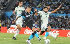 Copa Liga Profesional de Fútbol: Racing Club cayó de local con Sarmiento de Junín y podría quedar fuera de zona de clasificación