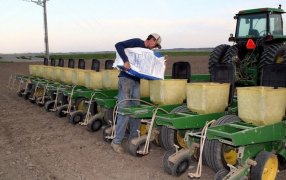 Incertidumbre en empresas de fertilizantes y de maquinaria por el impuesto a las importaciones