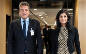 El FMI no da señales del adelanto de desembolsos y vencen 2.700 millones de dólares en Junio