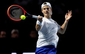 Tenis: Diego Schwartzman cerró el año con una dura derrota en Brisbane y el marplatense Comesaña tuvo la misma suerte ante el local Li Tu