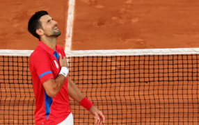 Novak Djokovic venció a Lorenzo Musetti y buscará la medalla de oro en los Juegos Olímpicos de París ante Carlos Alcaraz