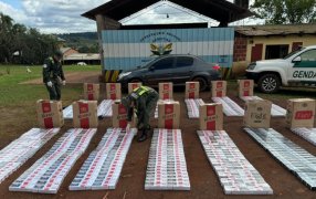 Automóvil robado fue abandonado con cigarrillos en su interior: El rodado presentaba pedido de secuestro activo por robo en ciudad Evita, provincia de Buenos Aires