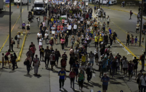 Miles de fieles asistieron a la misa central frente a la Basílica tras participar de la 50° Peregrinación Juvenil a Luján, la tradicional caminata inició el día sábado