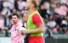 Fútbol Internacional: Con Messi de suplente, Inter Miami goleó a Hong Kong XI y ganó su primer partido del año