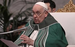 La mirada puesta en medio oriente: "Nuestro corazón esta noche está en Belén", afirmó el Papa en la misa de Nochebuena
