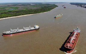 Con respaldo de los agroexportadores, el Gobierno Nacional anunció la licitación para privatizar la hidrovía