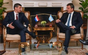 Polémica por los peajes en la hidrovía: Paraguay habla de “sorpresa y desagrado” con Argentina