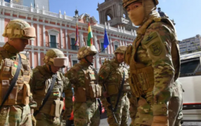 Bolivia: El Ejército estaría ingresando a la Casa de Gobierno, luego de que el Presidente Luis Arce denunciara movilizaciones anormales de las fuerzas armadas en la ciudad de La Paz